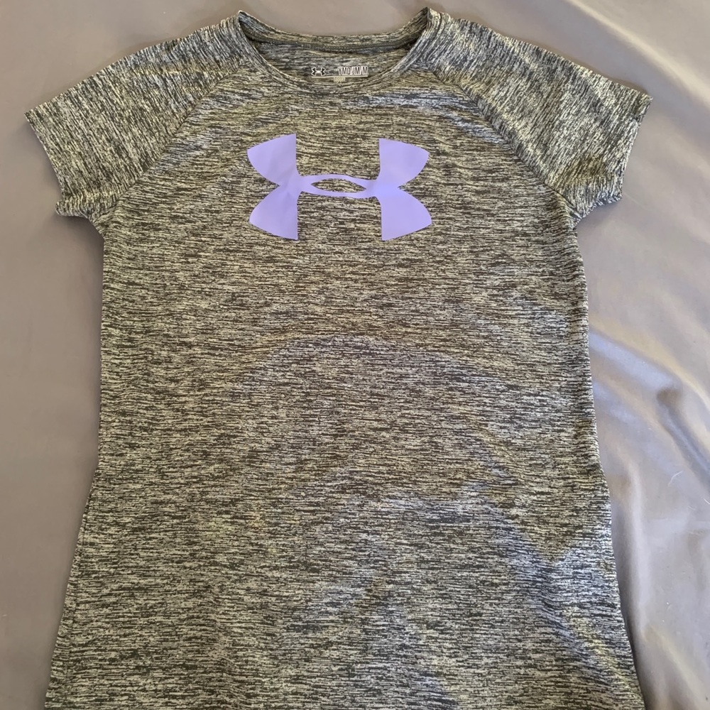 Under Armour shirt youth medium